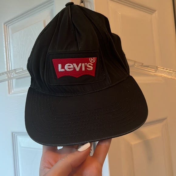 Levi’s hat - Picture 2 of 4